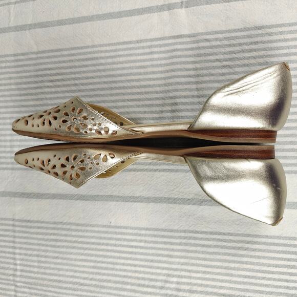 Isaac Mizrahi Live Gold Flower Cut Out Leather Flats Size 7M NEW - Picture 5 of 11
